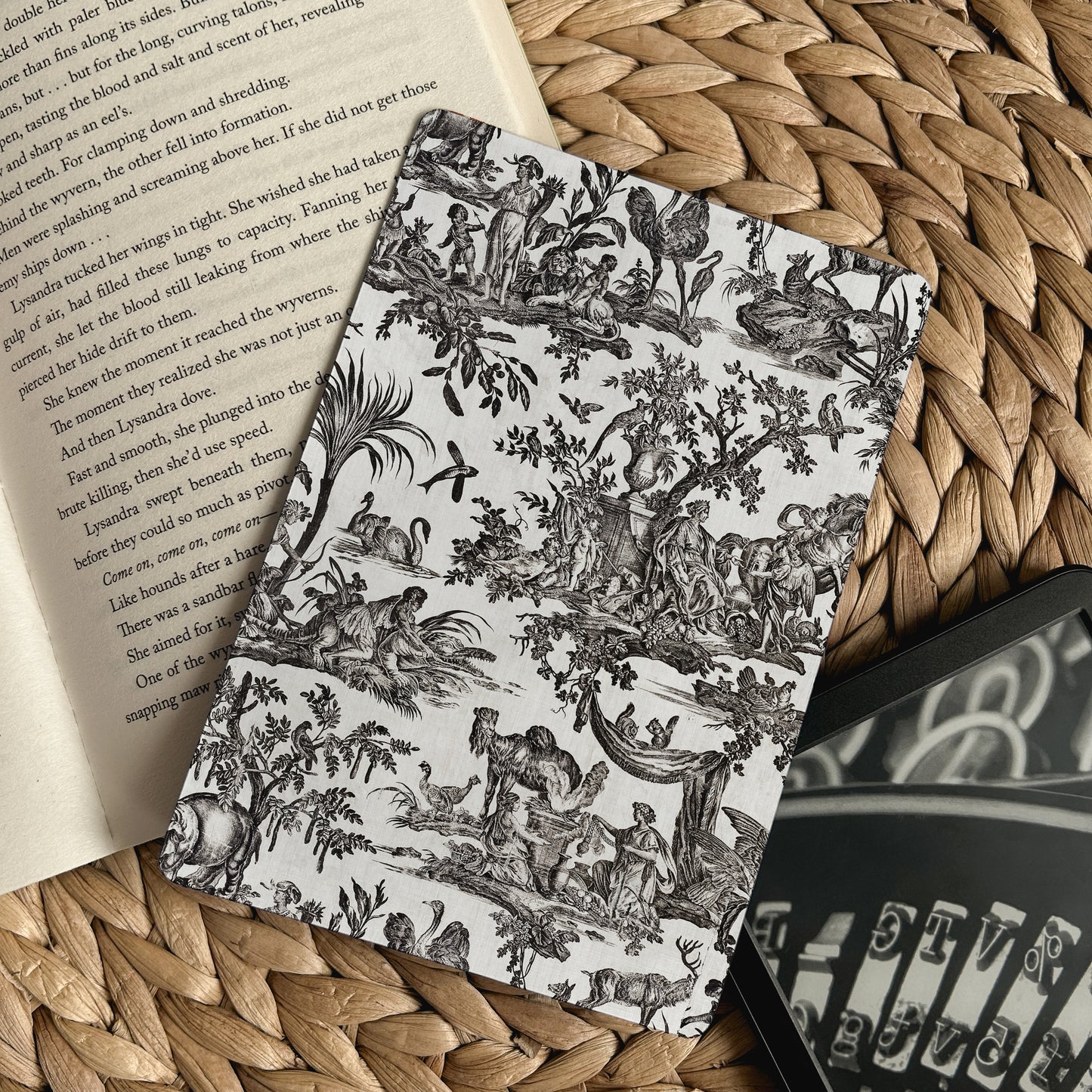 Vintage Floral Kindle Case Insert
