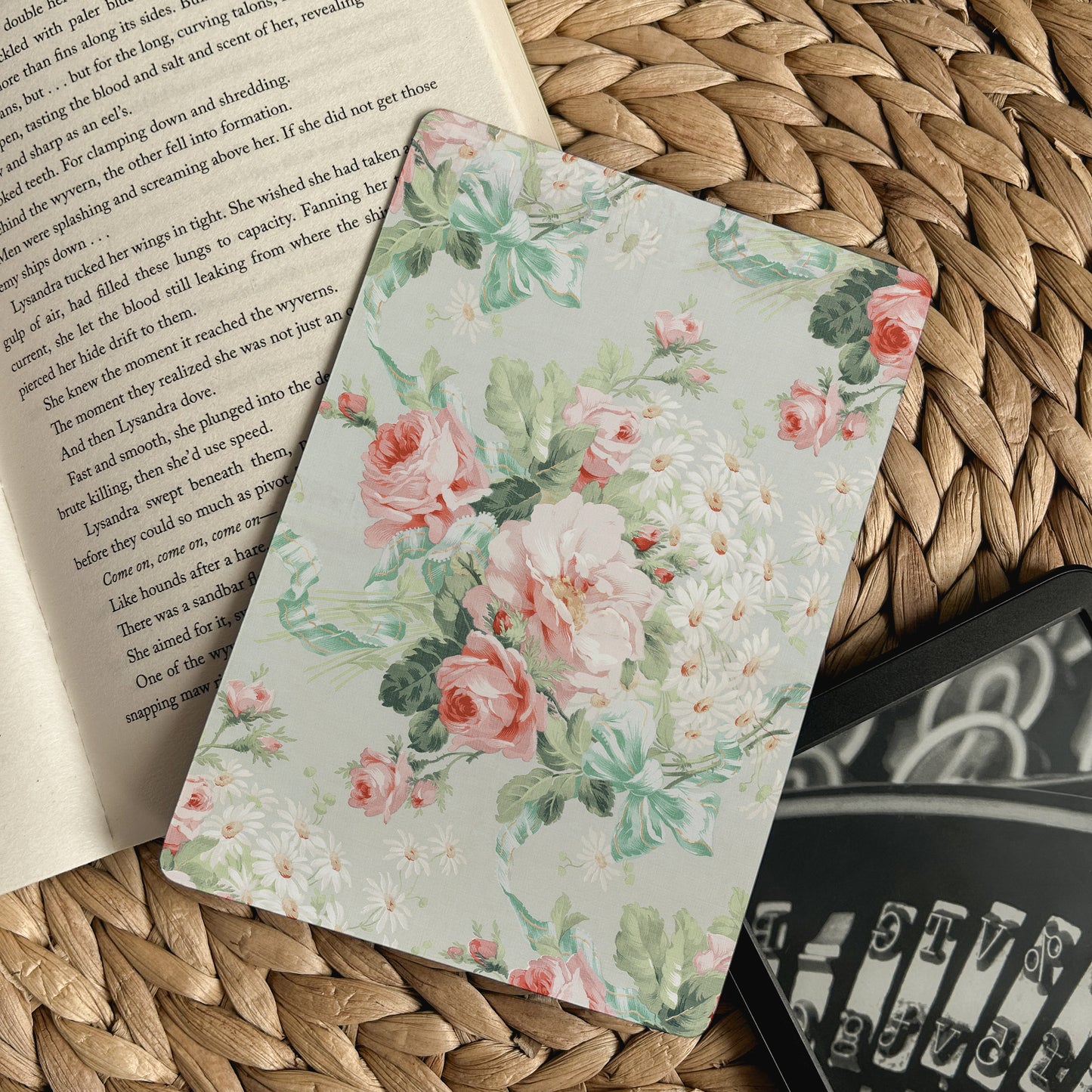 Vintage Floral Kindle Case Insert