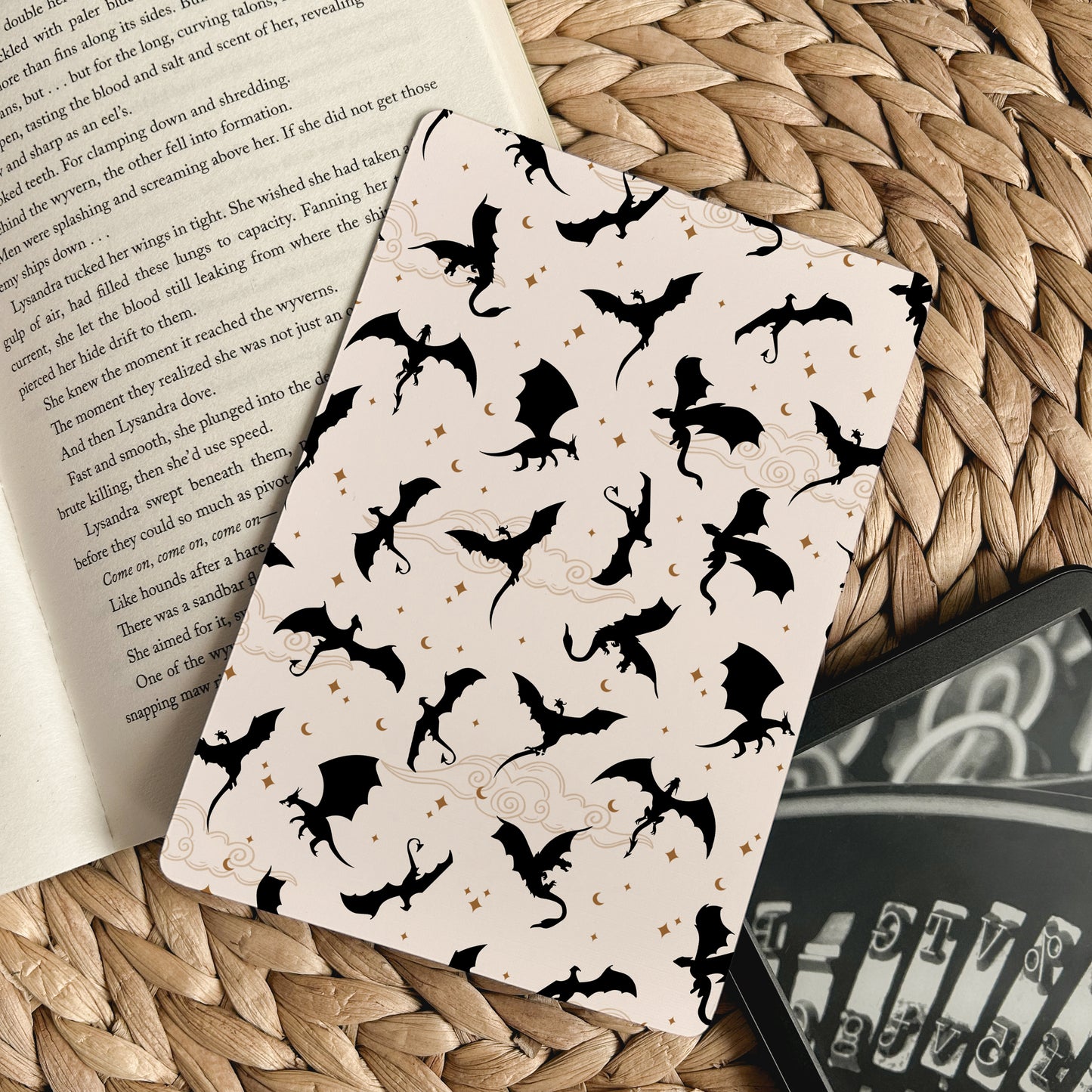 Cream Dragon Kindle Case Insert