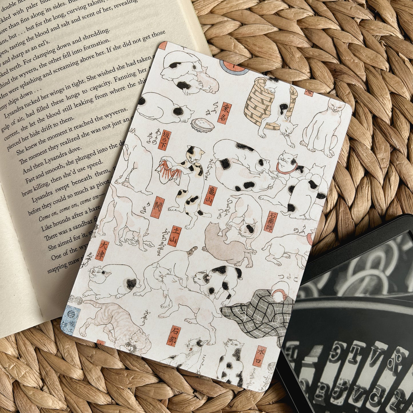 Japanese Cats Kindle Case Insert